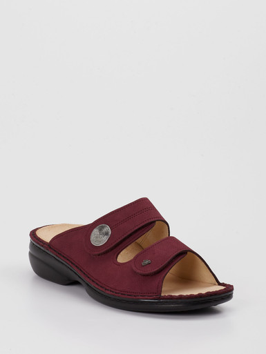 Finn Comfort バーガンディ レザーサンダル Buy Finn Comfort Slides in red | Zumnorde