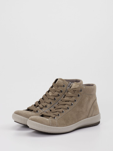 Sneaker High