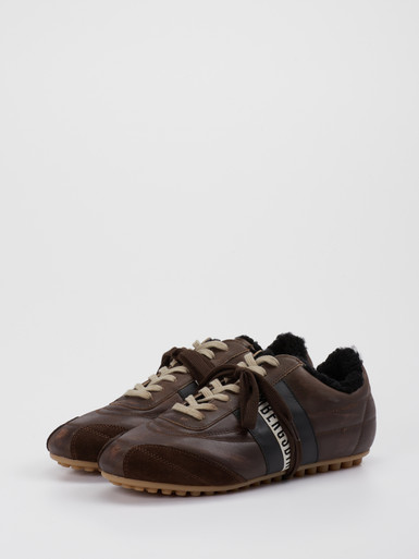 Sneaker