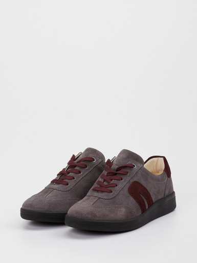 Sneaker