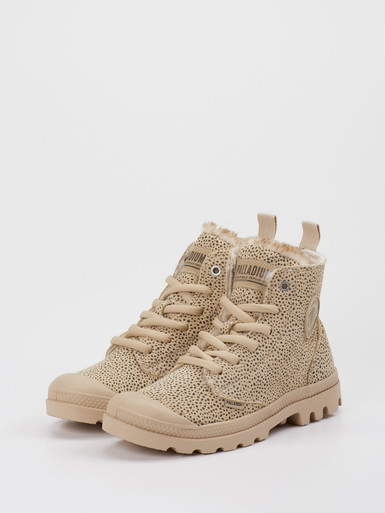 Sneaker high