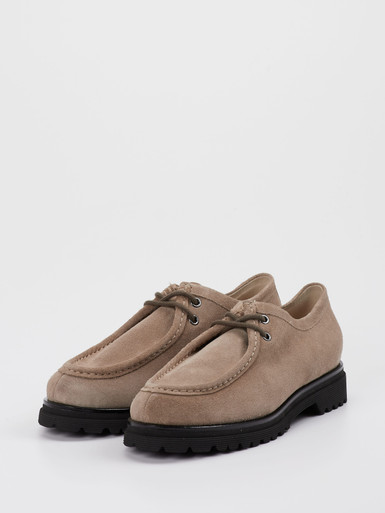 Schnürschuh