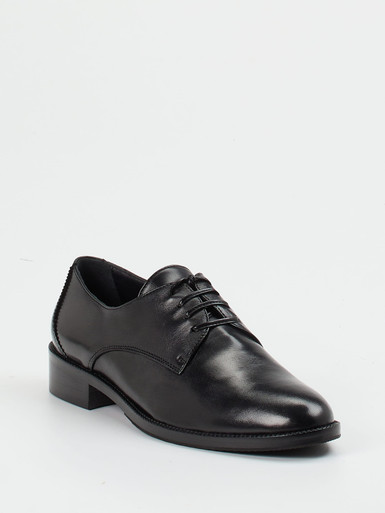 Schnürschuh