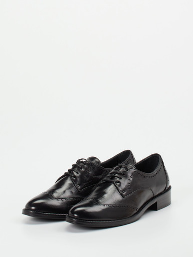 Schnürschuh