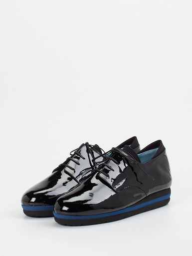 Schnürschuh