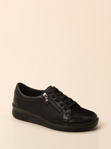 Schnürschuh