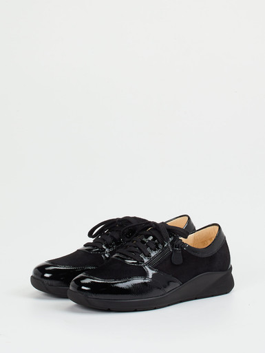Schnürschuh