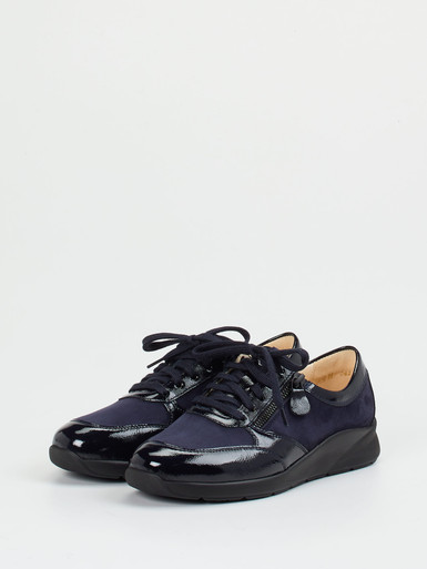 Schnürschuh