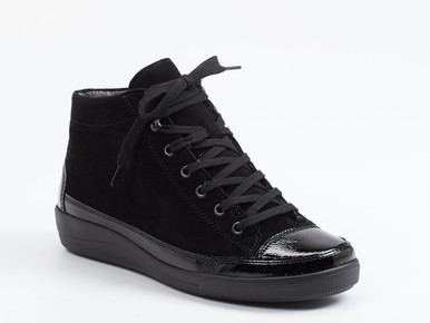 Schnürschuh