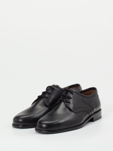 Schnürschuh