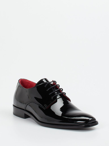 Schnürschuh