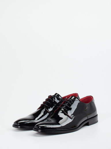 Schnürschuh