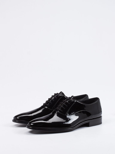Schnürschuh
