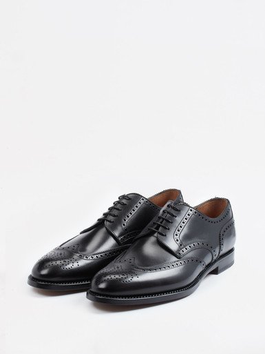 Schnürschuh