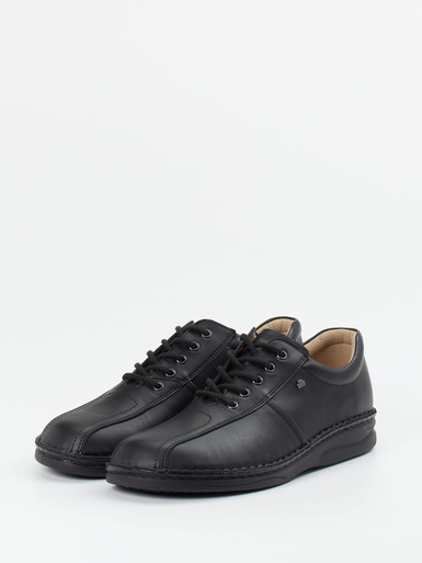 Schnürschuh