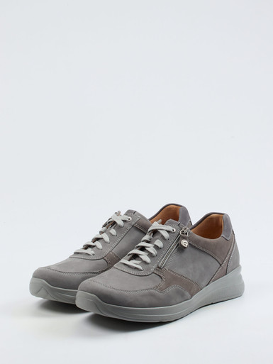Schnürschuh