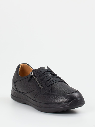 Schnürschuh