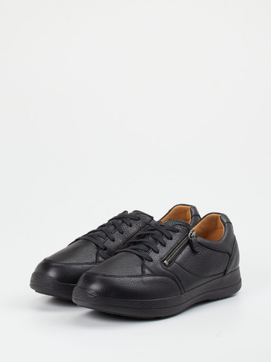 Schnürschuh