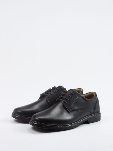 Schnürschuh