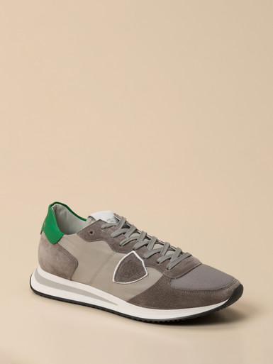 Sneaker