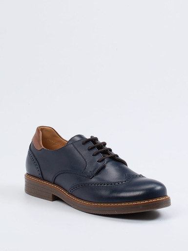 Schnürschuh