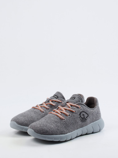 Schnürschuh