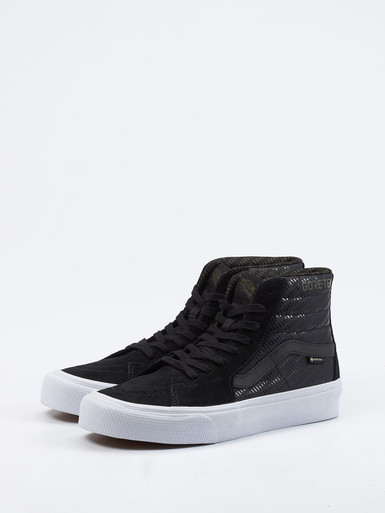Sneaker high