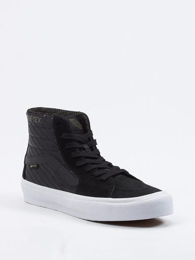 Sneaker high