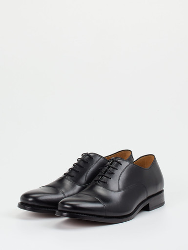 Schnürschuh
