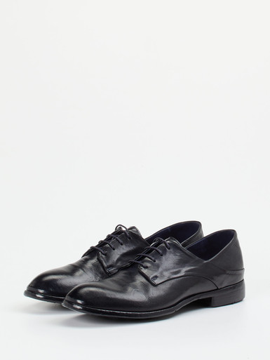 Schnürschuh