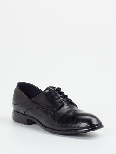 Schnürschuh