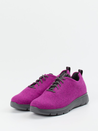 Schnürschuh