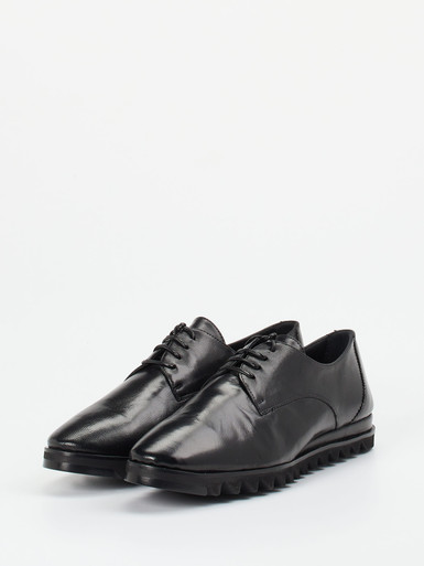 Schnürschuh