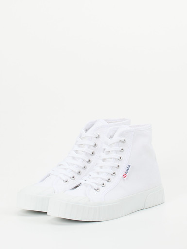Sneaker high
