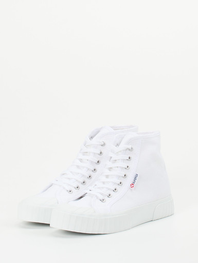 Sneaker high