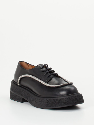 Schnürschuh