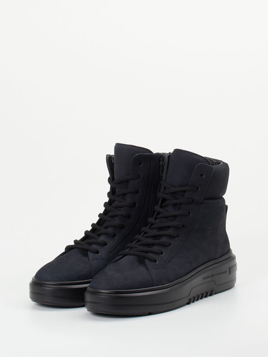 Sneaker high