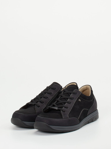 Schnürschuh