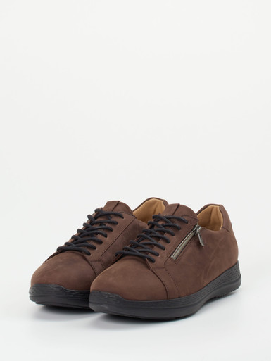Schnürschuh