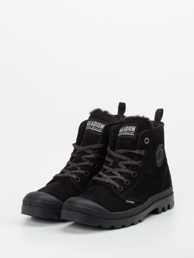 Sneaker high