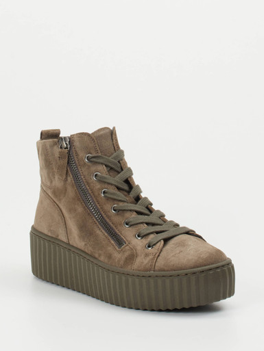Sneaker high