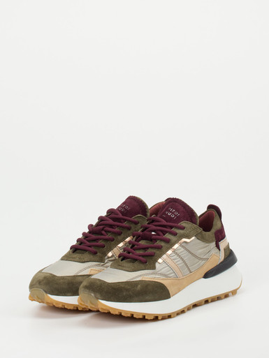 Schnürschuh