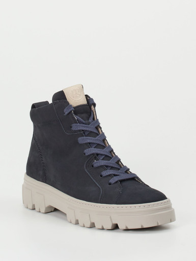 Sneaker high