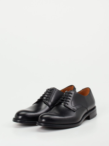 Schnürschuh