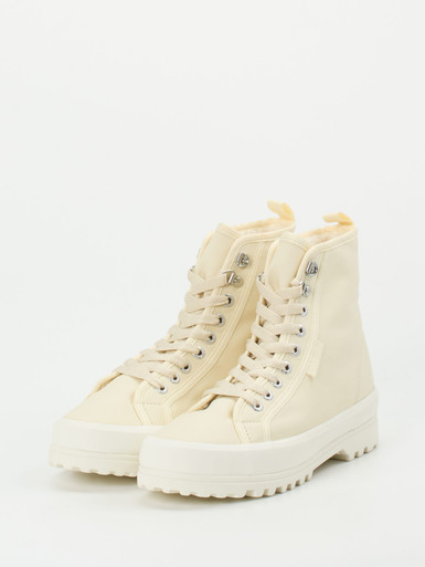 Sneaker high