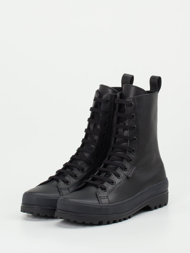 Sneaker high