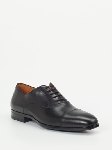 Schnürschuh