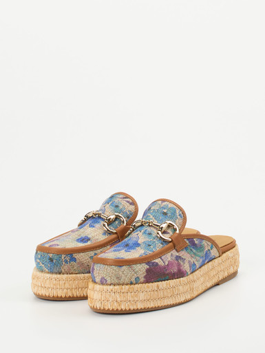 Clogs