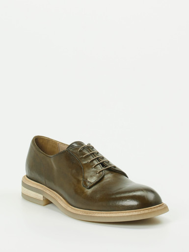 Schnürschuh