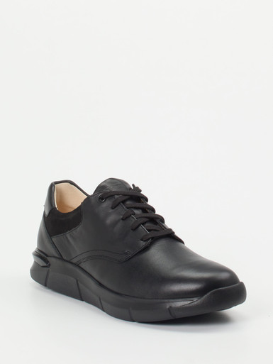 Schnürschuh